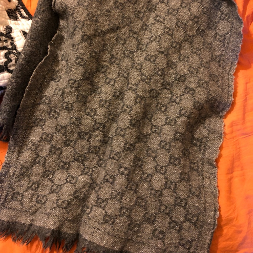 Gucci scarf